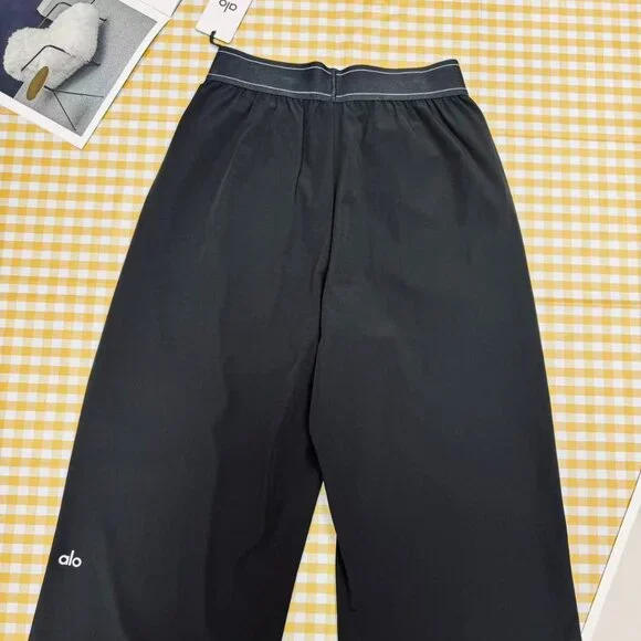 Black Casual Wide-Leg Pants Alo Yoga athletic pants size M (Regular)🔅🧘 - Picture 5 of 11